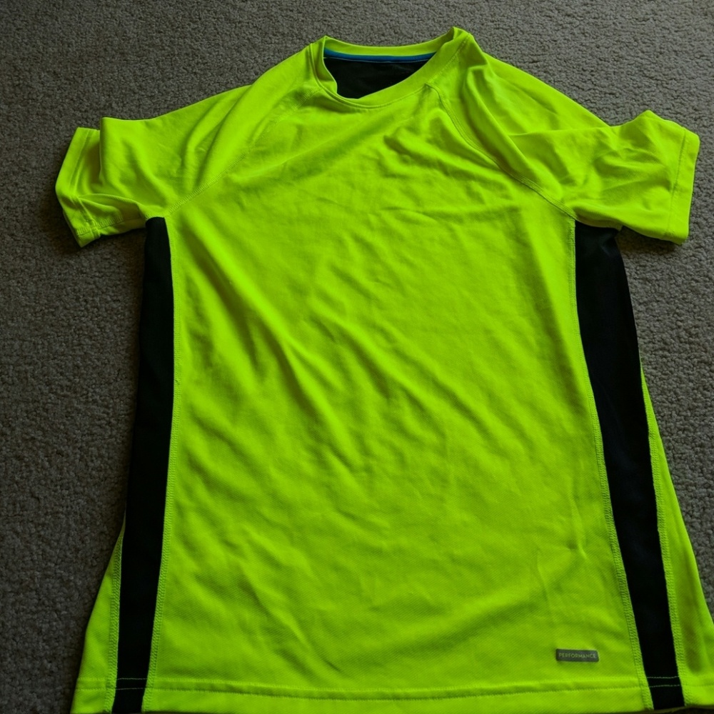 Lightweight performance t-shirt